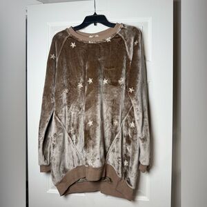 Easel Velvet Star Embroidered Sweatshirt Pullover